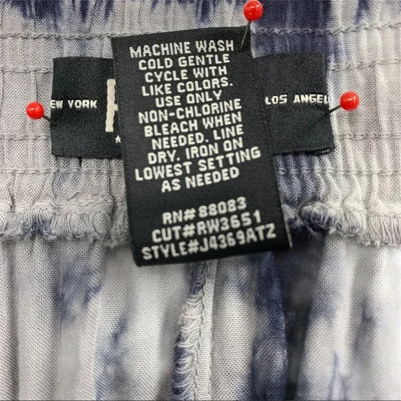 Loose Fit Tie Dye Shorts - Picture 7 of 8